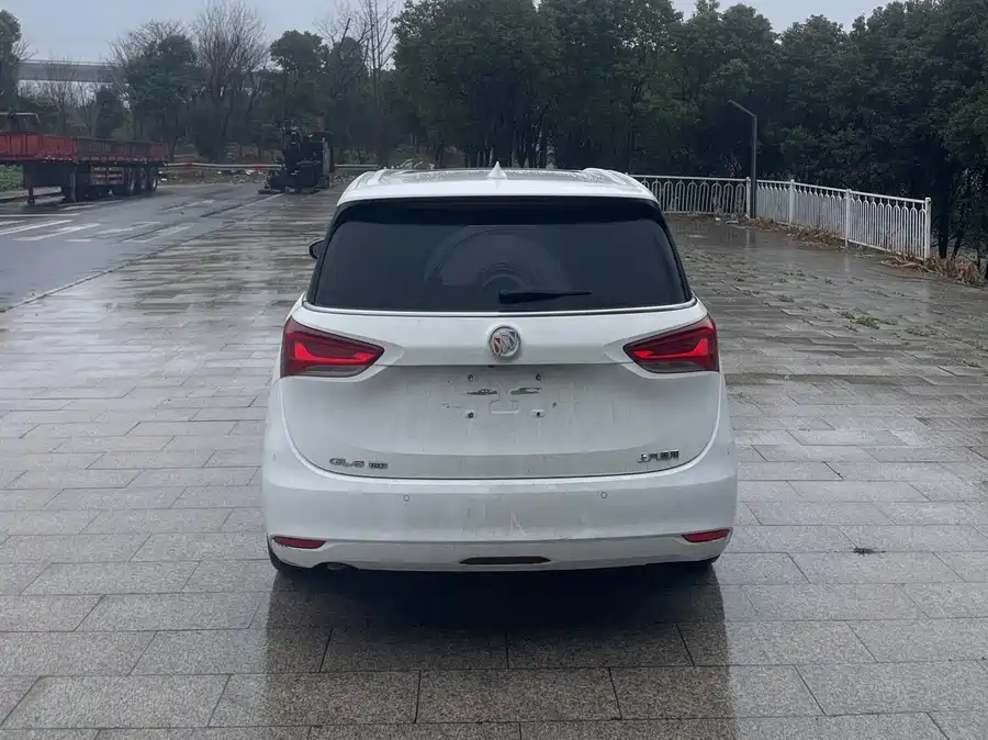 Buick GL6