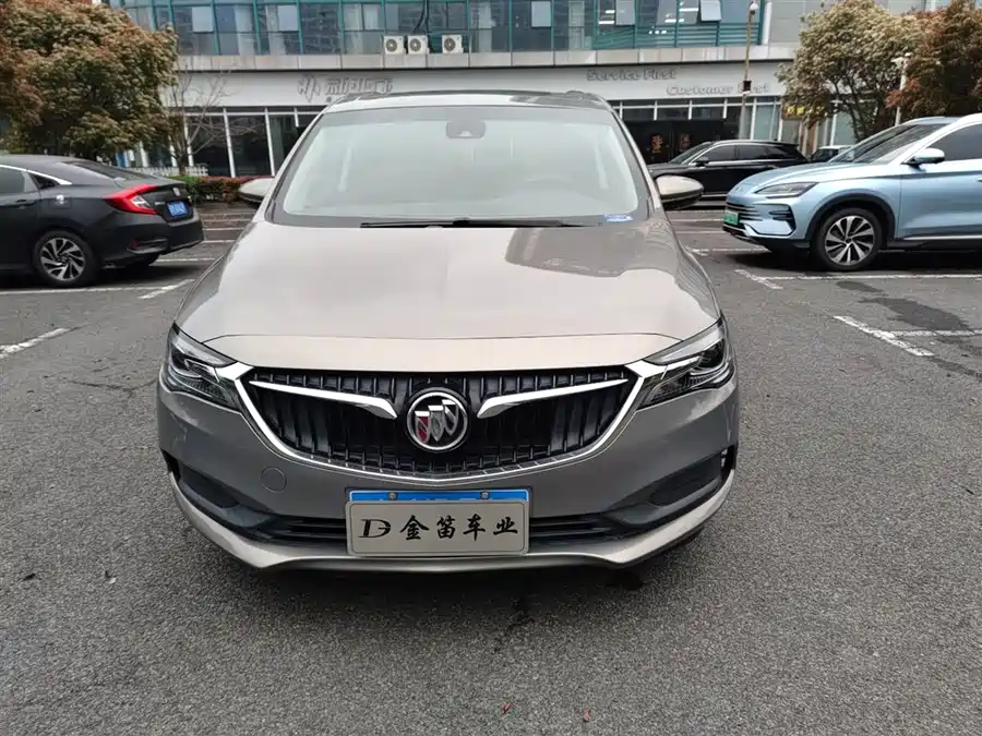 Buick GL6