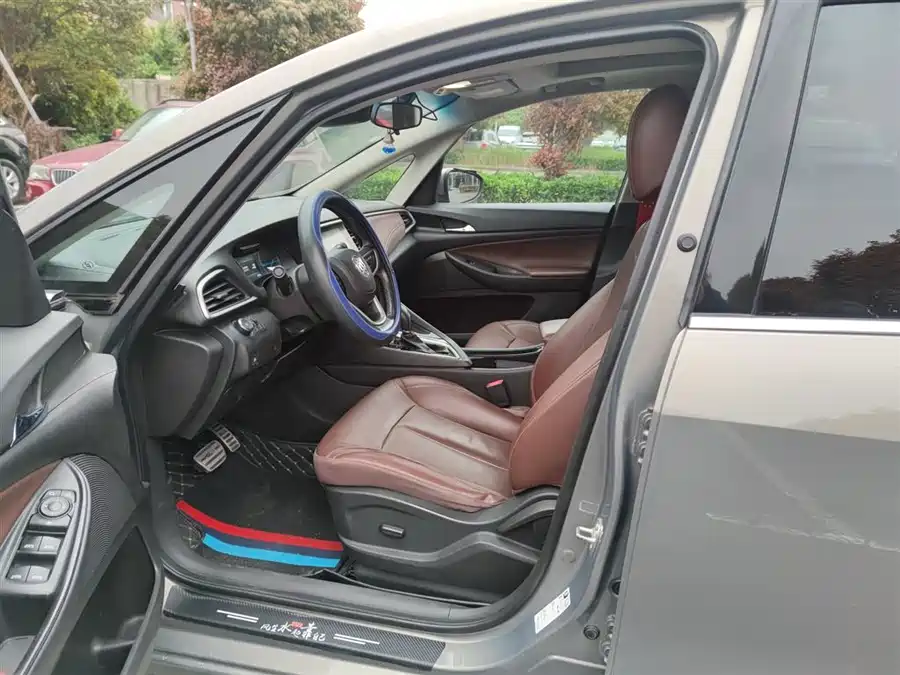Buick GL6