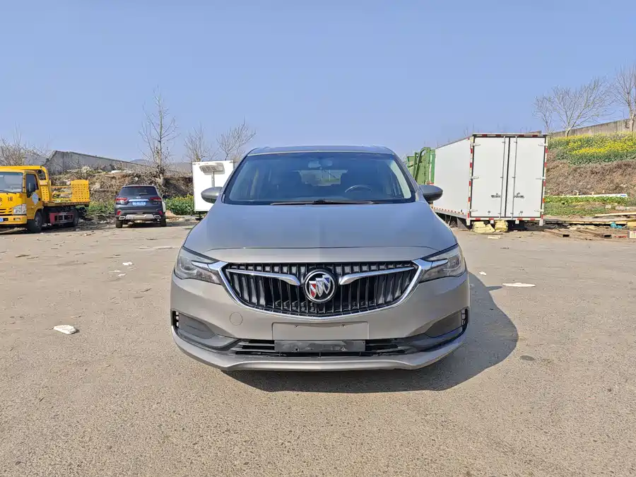 Buick GL6