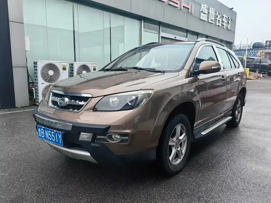 BYD S6