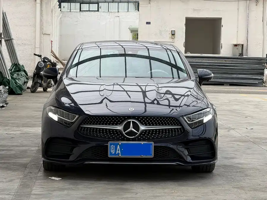 Mercedes Benz CLS