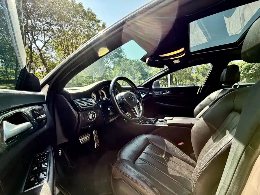 Mercedes Benz CLS