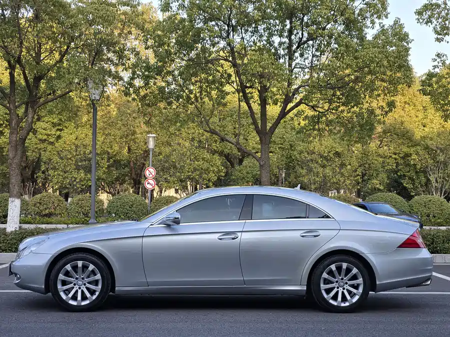 Mercedes Benz CLS
