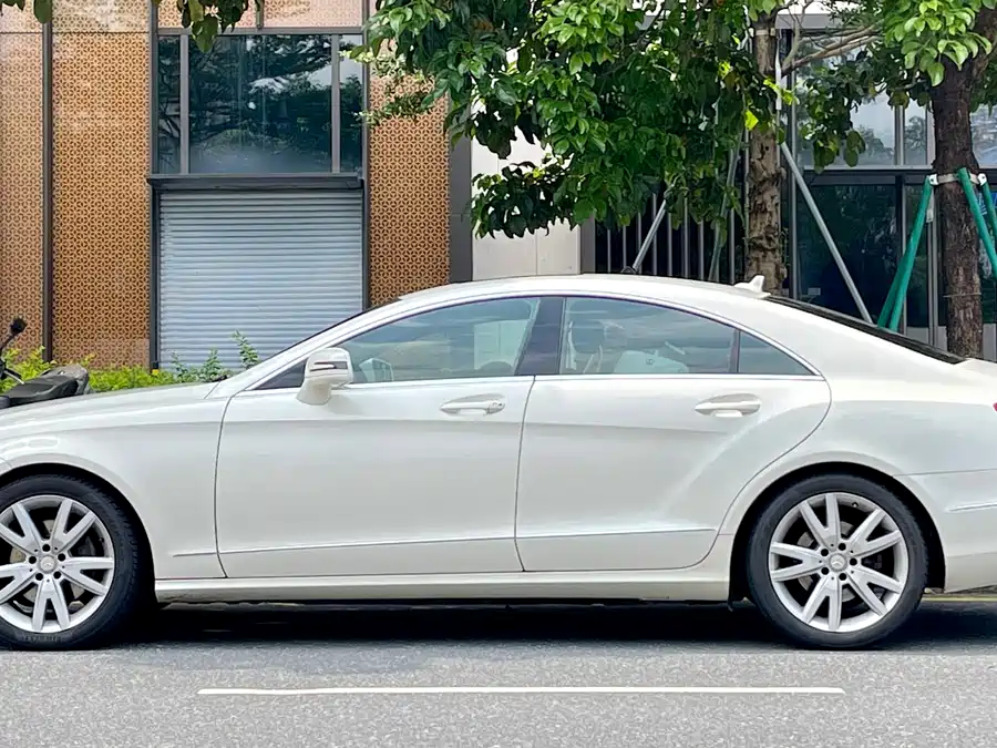 Mercedes Benz CLS