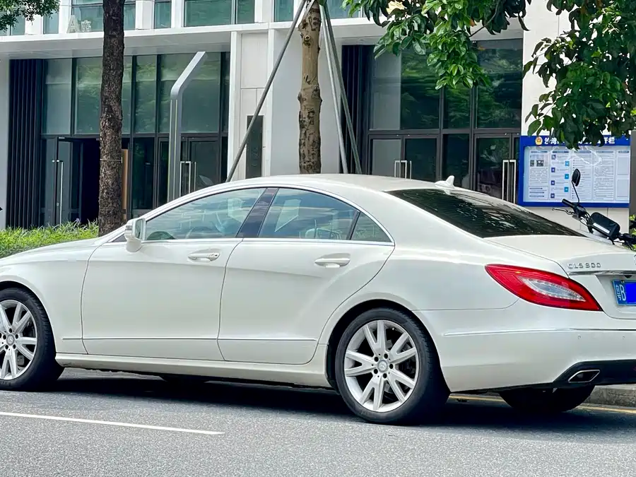 Mercedes Benz CLS