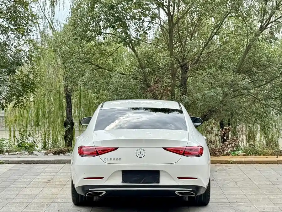 Mercedes Benz CLS
