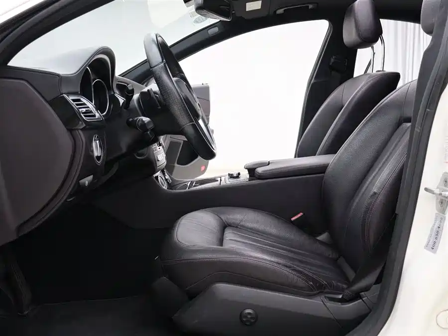 Mercedes Benz CLS