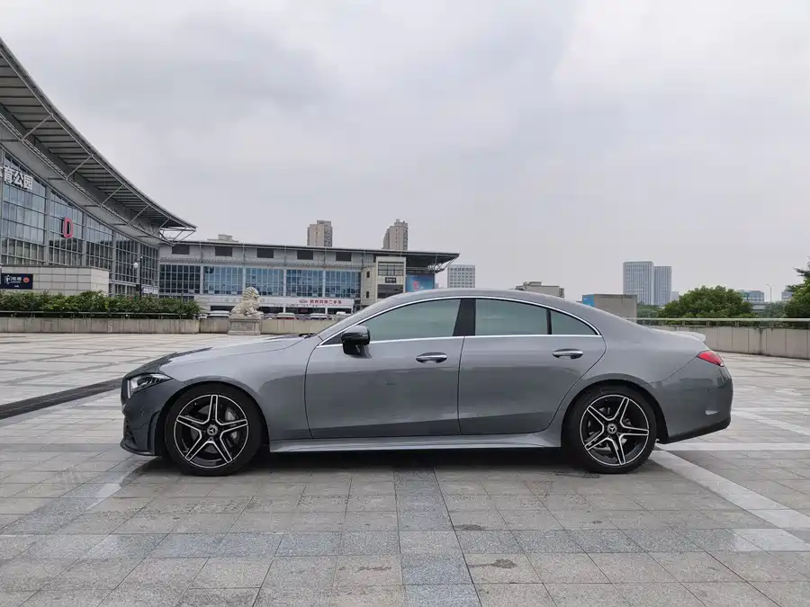 Mercedes Benz CLS
