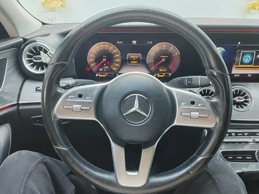 Mercedes Benz CLS