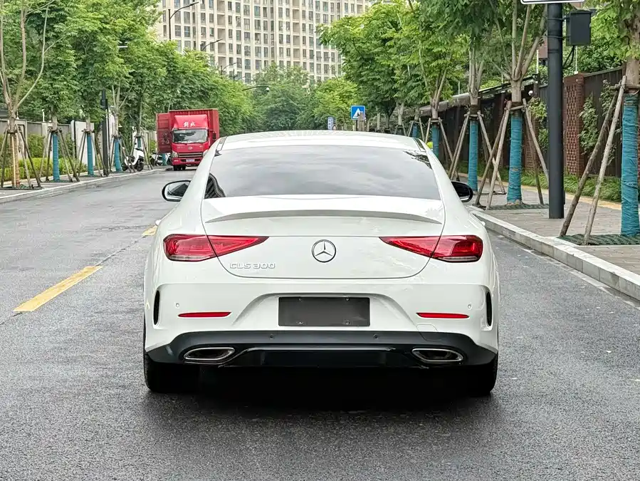 Mercedes Benz CLS