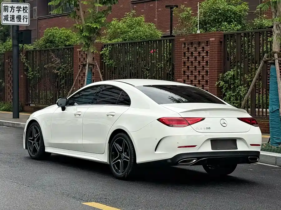 Mercedes Benz CLS