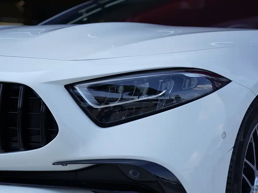 Mercedes Benz CLS
