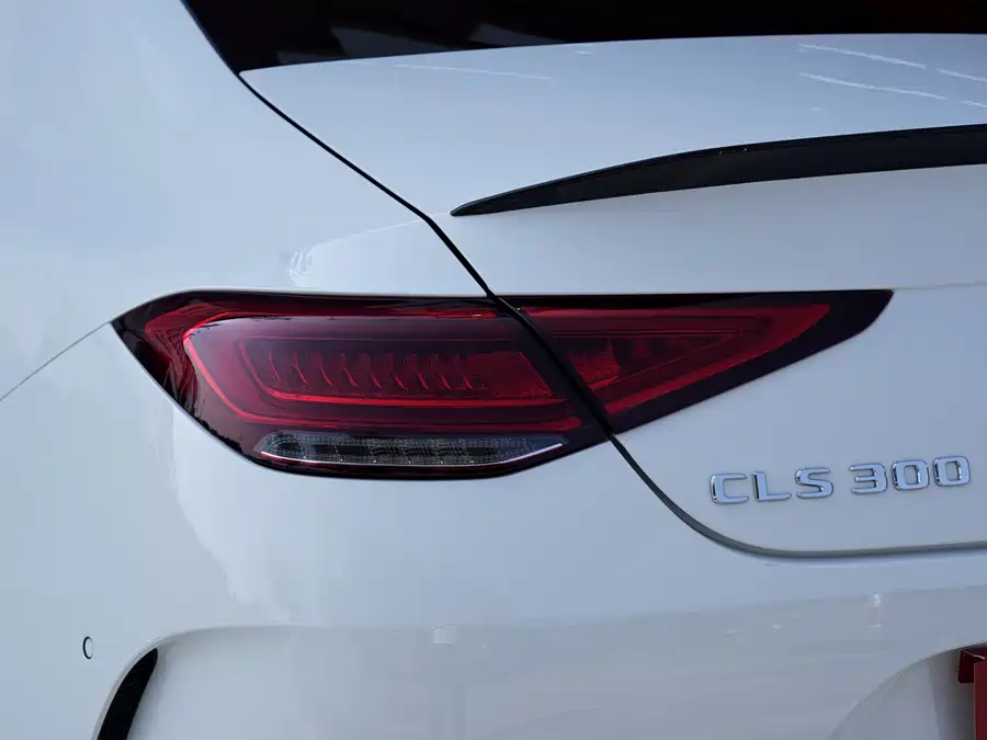 Mercedes Benz CLS