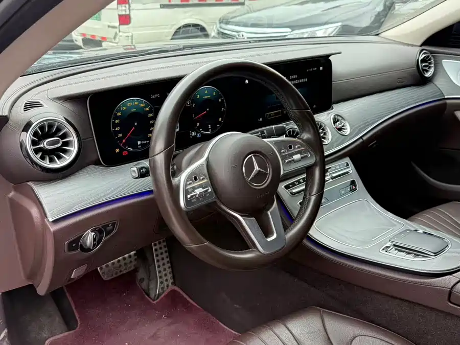 Mercedes Benz CLS