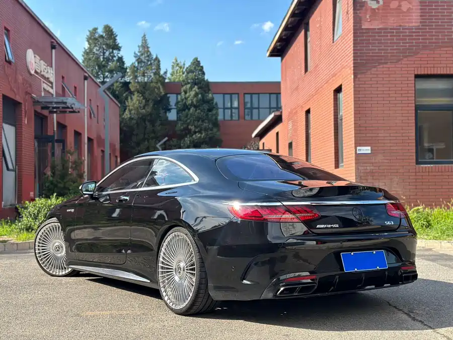 Mercedes Benz S-Class AMG