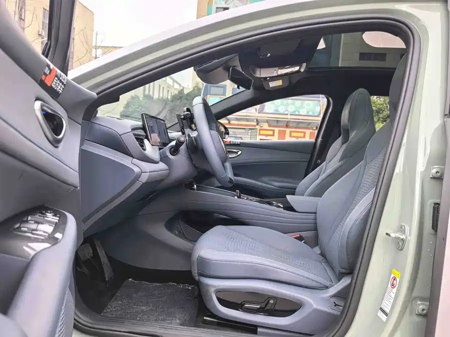 BYD seal 06GT