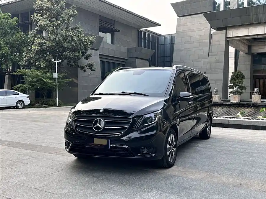 Mercedes Benz Vito