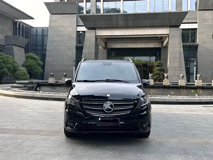 Mercedes Benz Vito