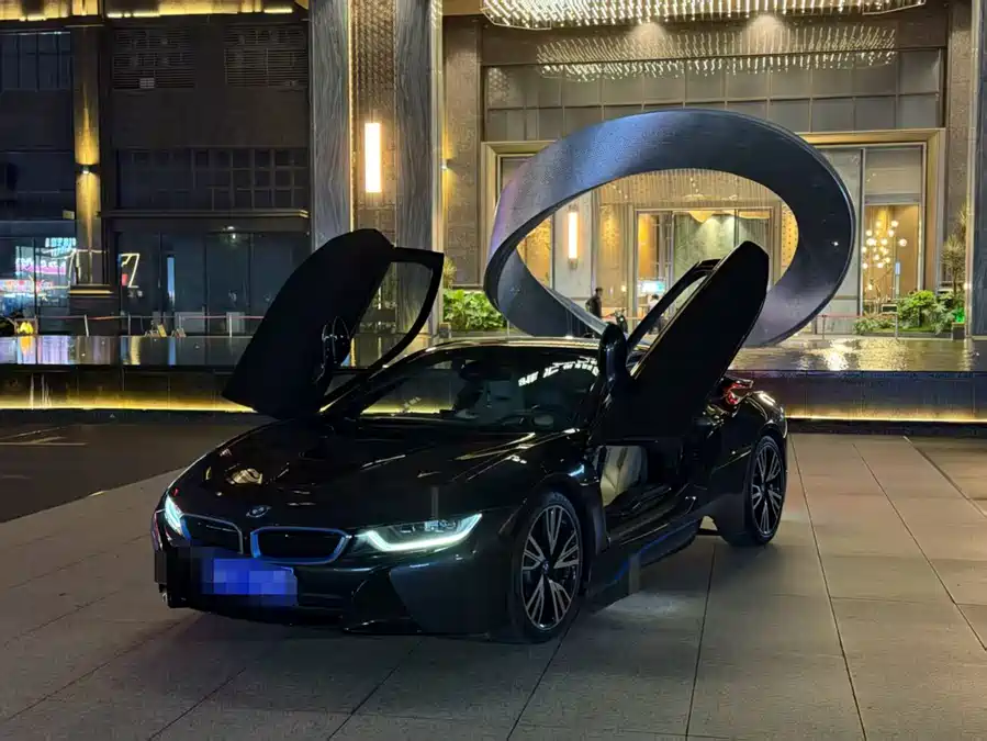 BMW i8