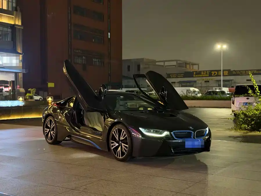 BMW i8