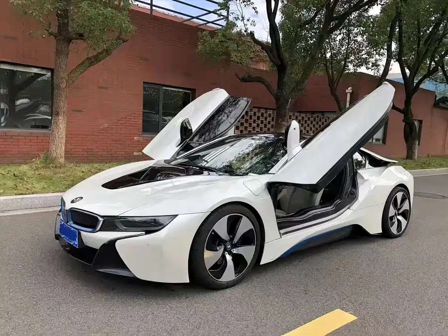 BMW i8