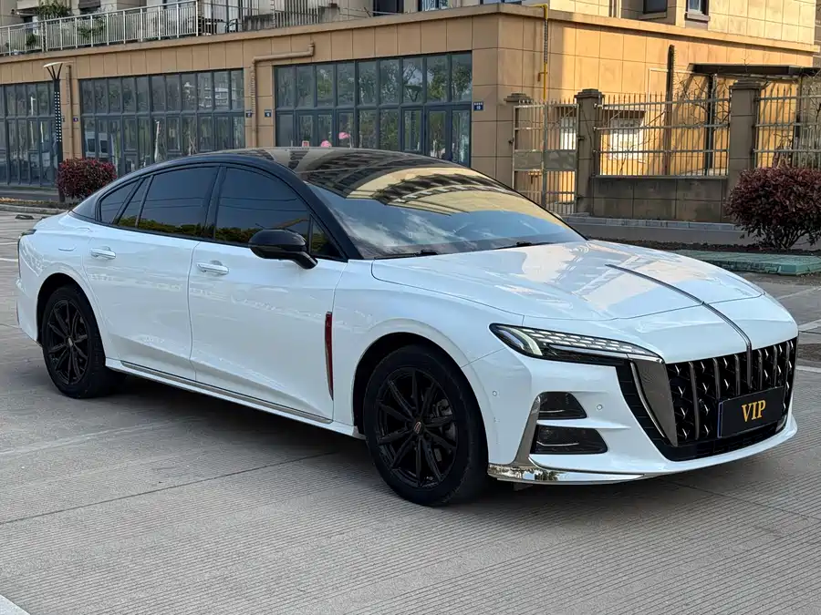 Hongqi H6