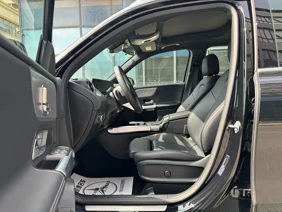 Mercedes Benz GLB