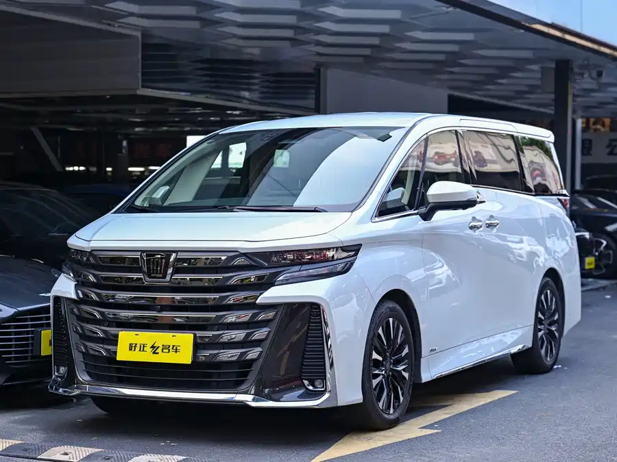 Toyota Crown Vellfire