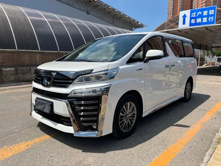 Toyota Crown Vellfire