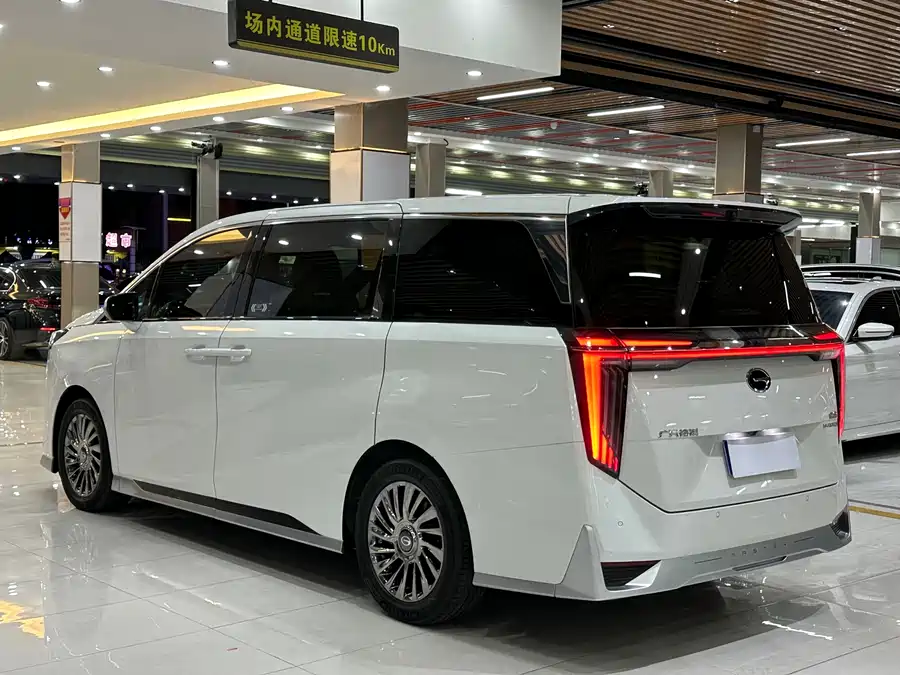 GAC Trumpchi M8
