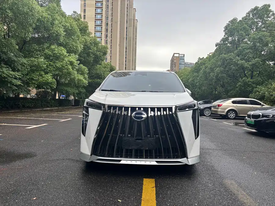 GAC Trumpchi M8