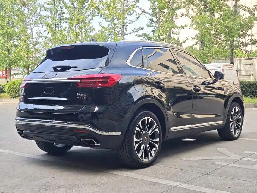 Hongqi HS5