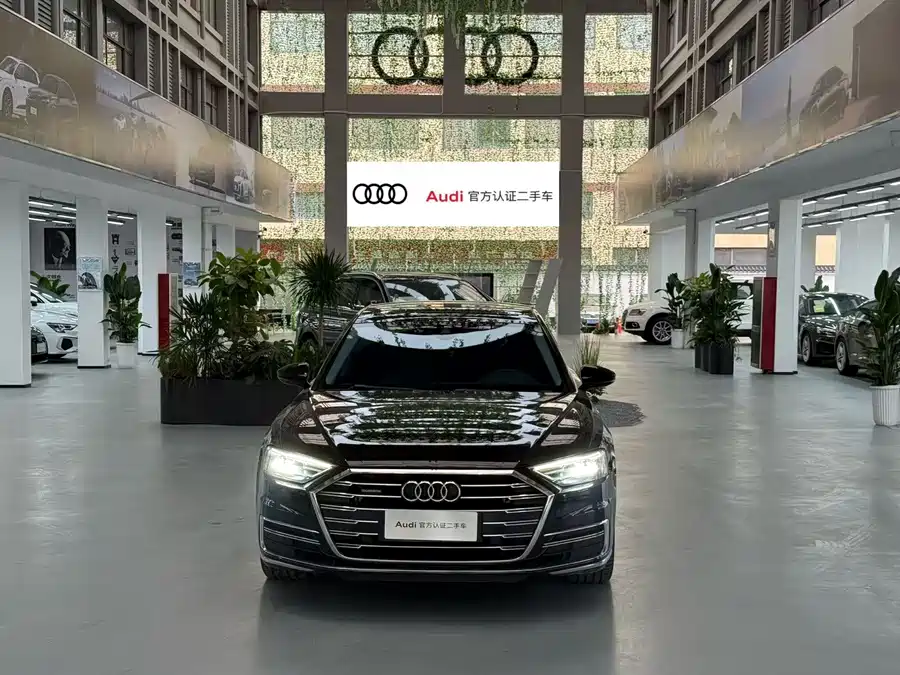 Audi A8