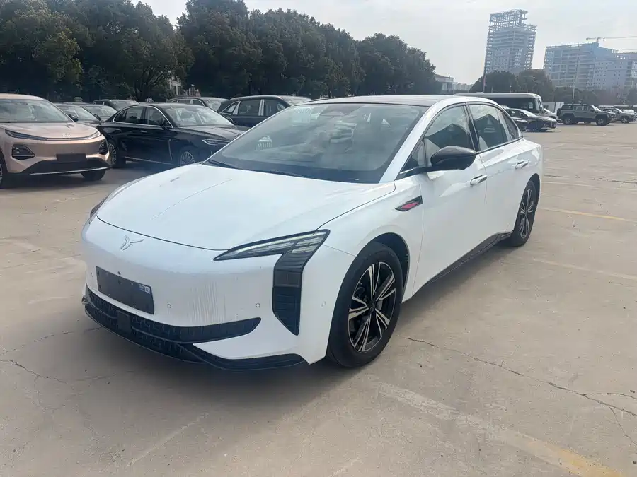 Hongqi EH7