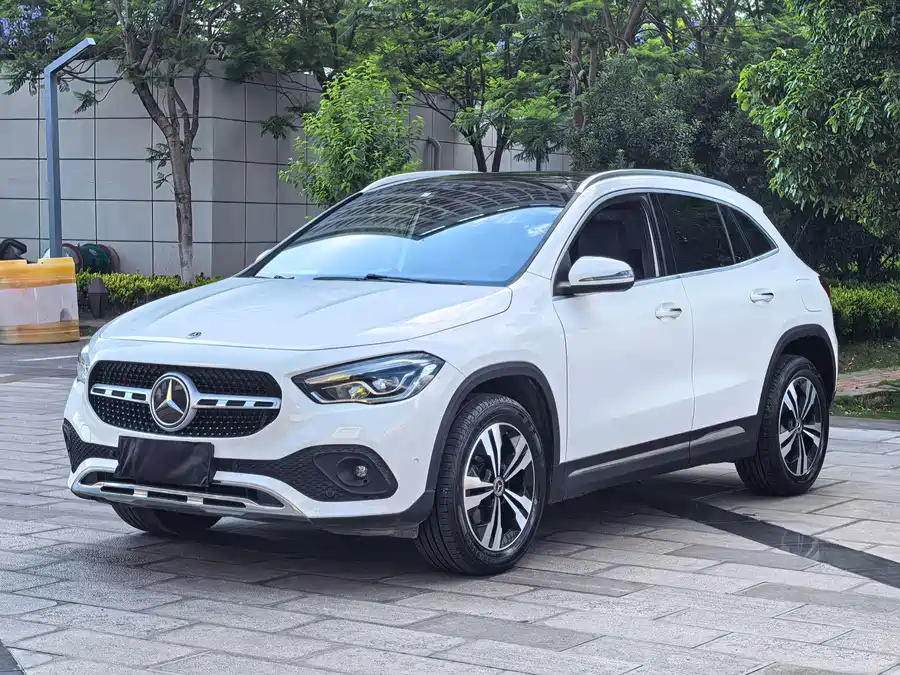 Mercedes Benz GLA