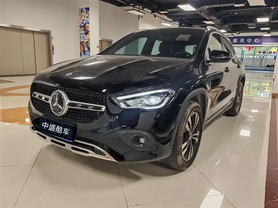 Mercedes Benz GLA