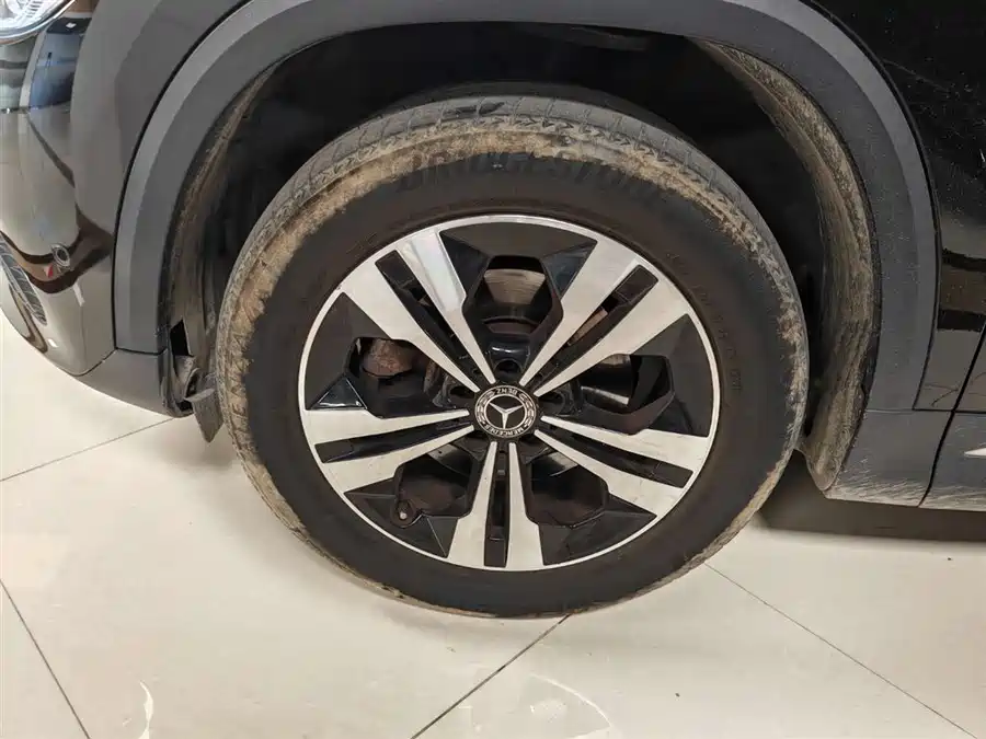 Mercedes Benz GLA