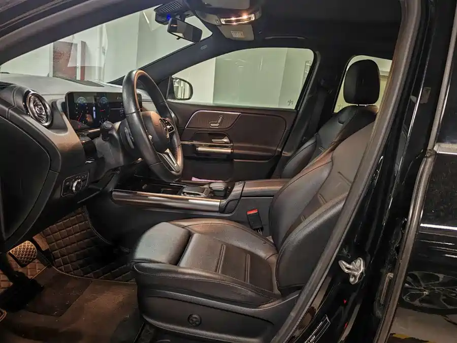 Mercedes Benz GLA