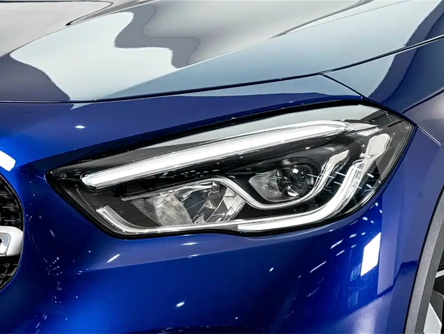 Mercedes Benz GLA