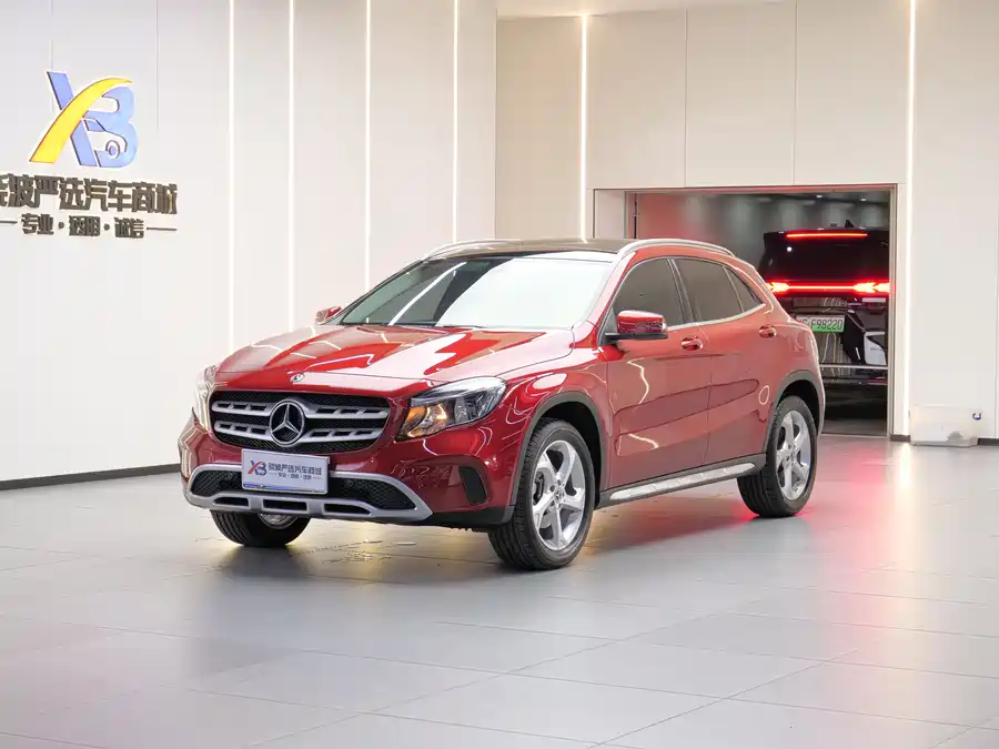 Mercedes Benz GLA