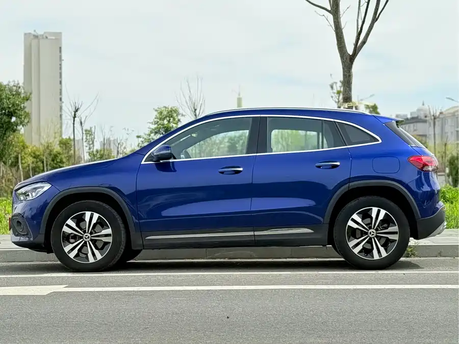 Mercedes Benz GLA