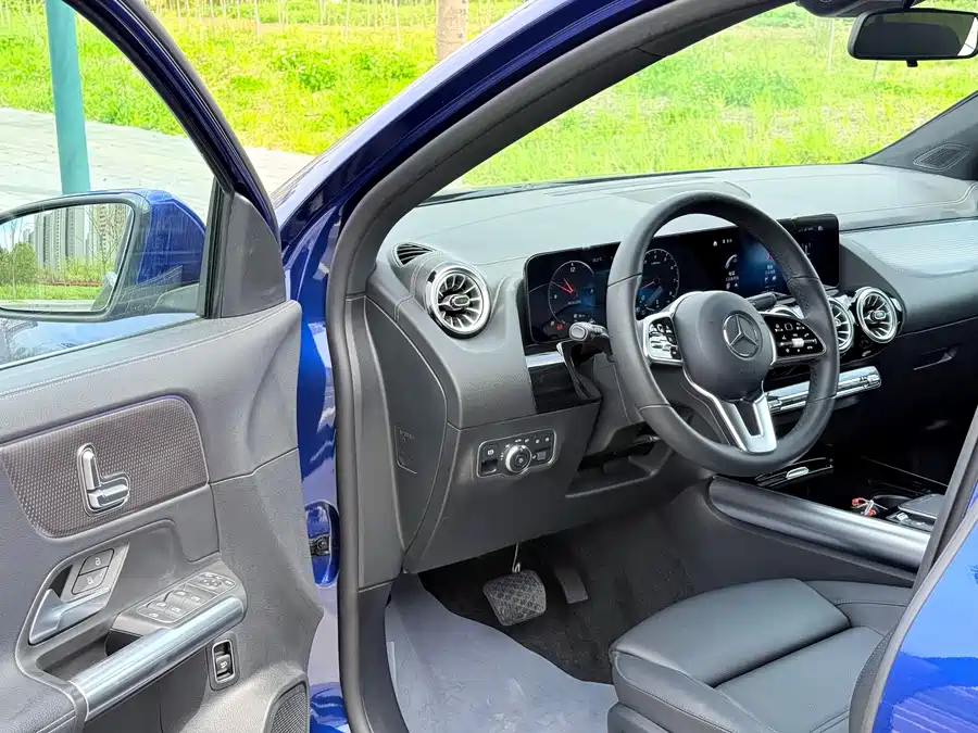 Mercedes Benz GLA