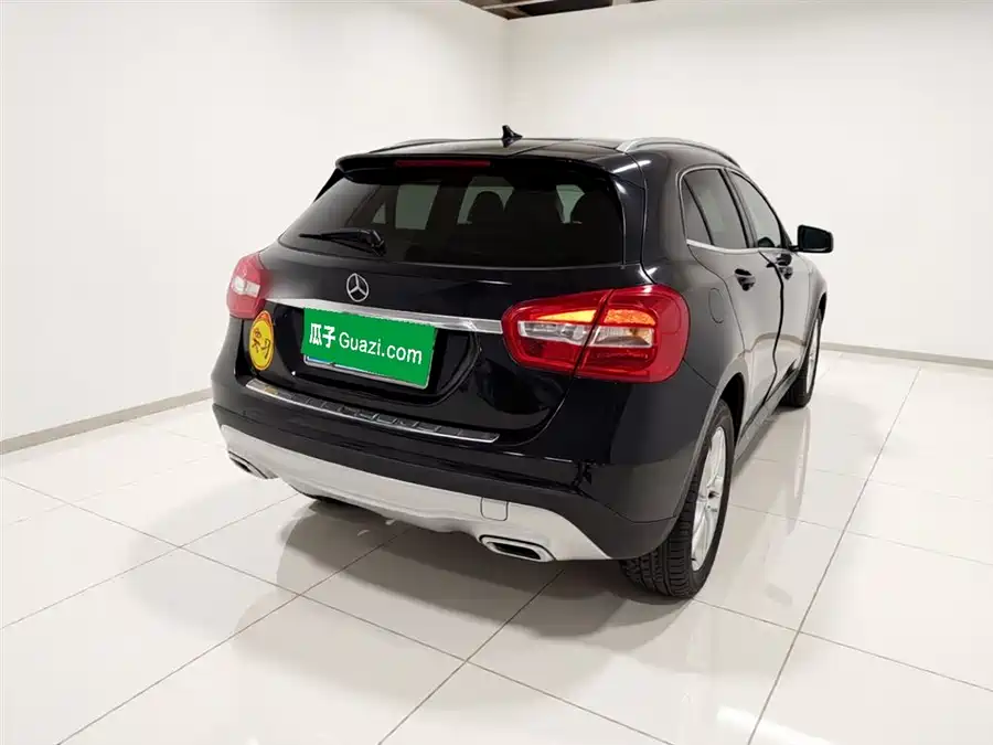 Mercedes Benz GLA