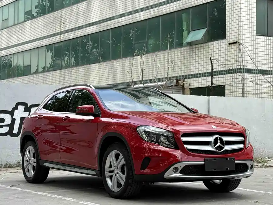 Mercedes Benz GLA
