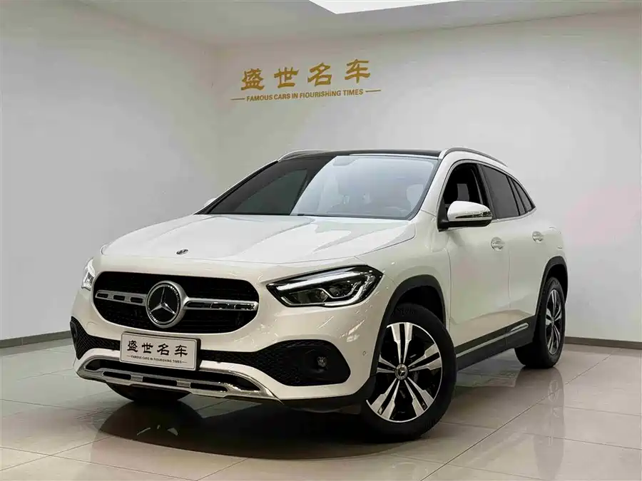 Mercedes Benz GLA