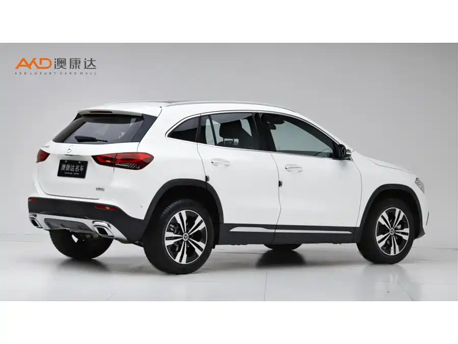 Mercedes Benz GLA