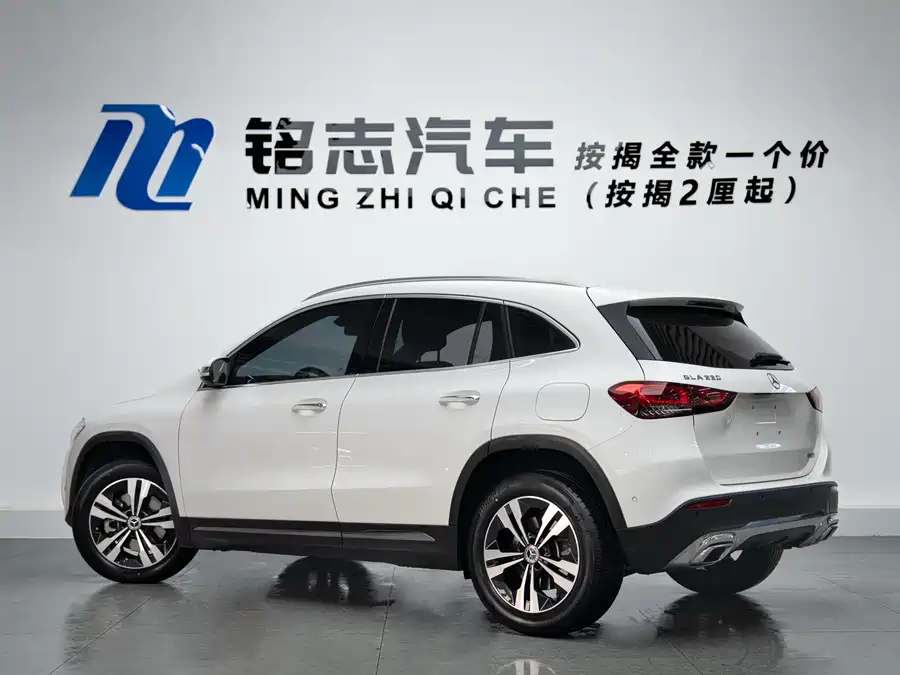 Mercedes Benz GLA