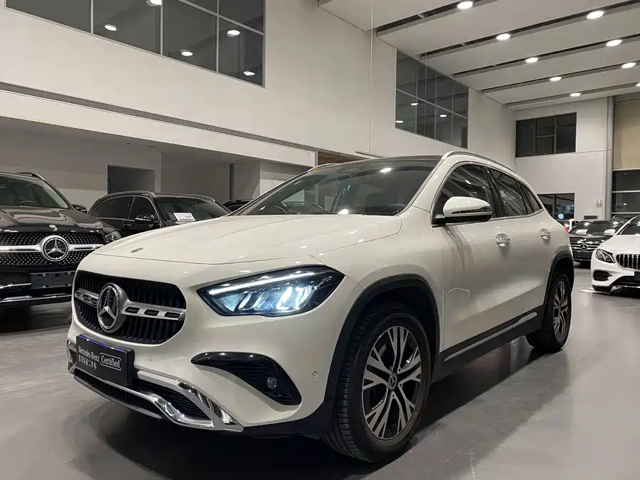 Mercedes Benz GLA