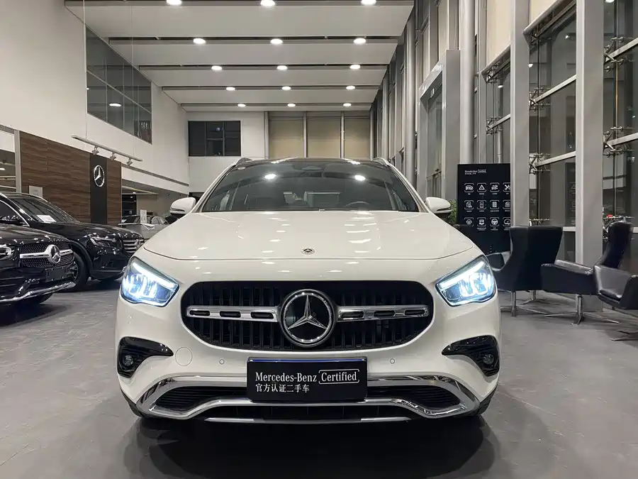 Mercedes Benz GLA